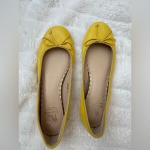 Saks Fifth Avenue Yellow Italian leather ballet Flats with Bow Detail